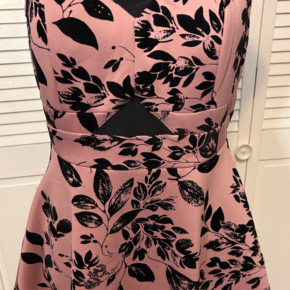 Emerald Sundae Pink and Black Floral Dress - Picture 3 of 8